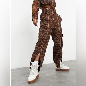 IVY PARK MONOGRAM ZIPPER PANTS